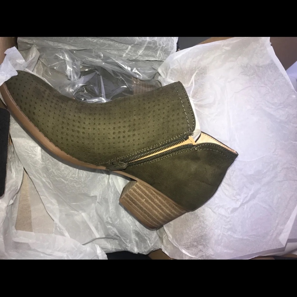 Brand new in box Fergie Booties